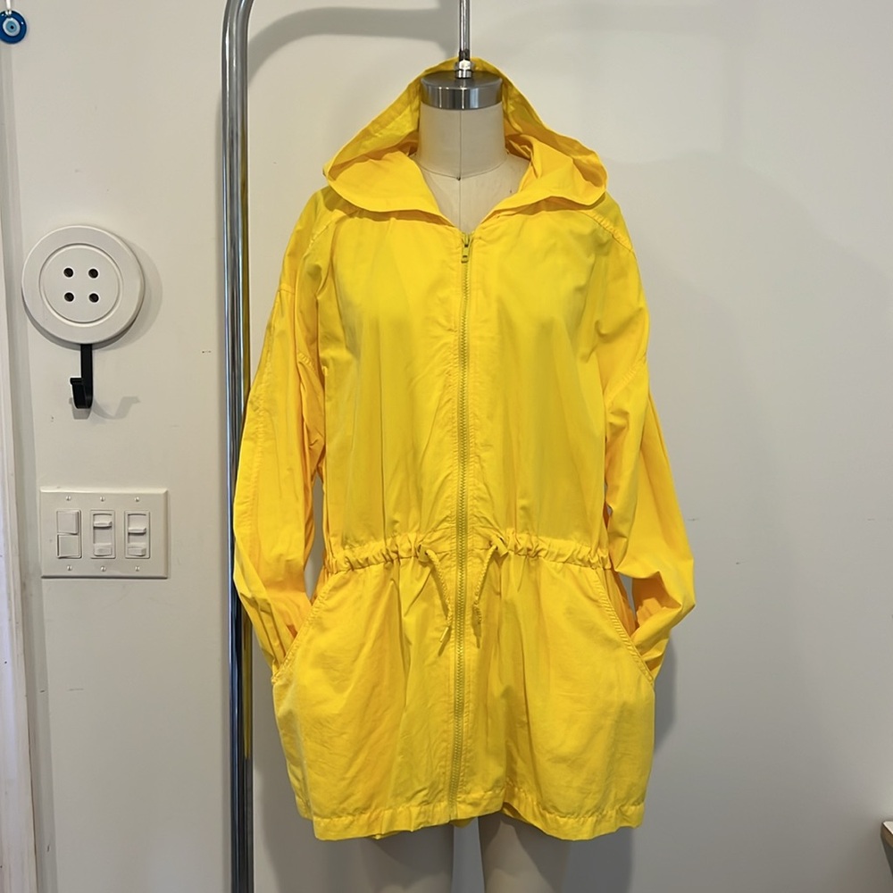 Retro Express 
Bright Yellow Hooded Jacket and Shorts Set